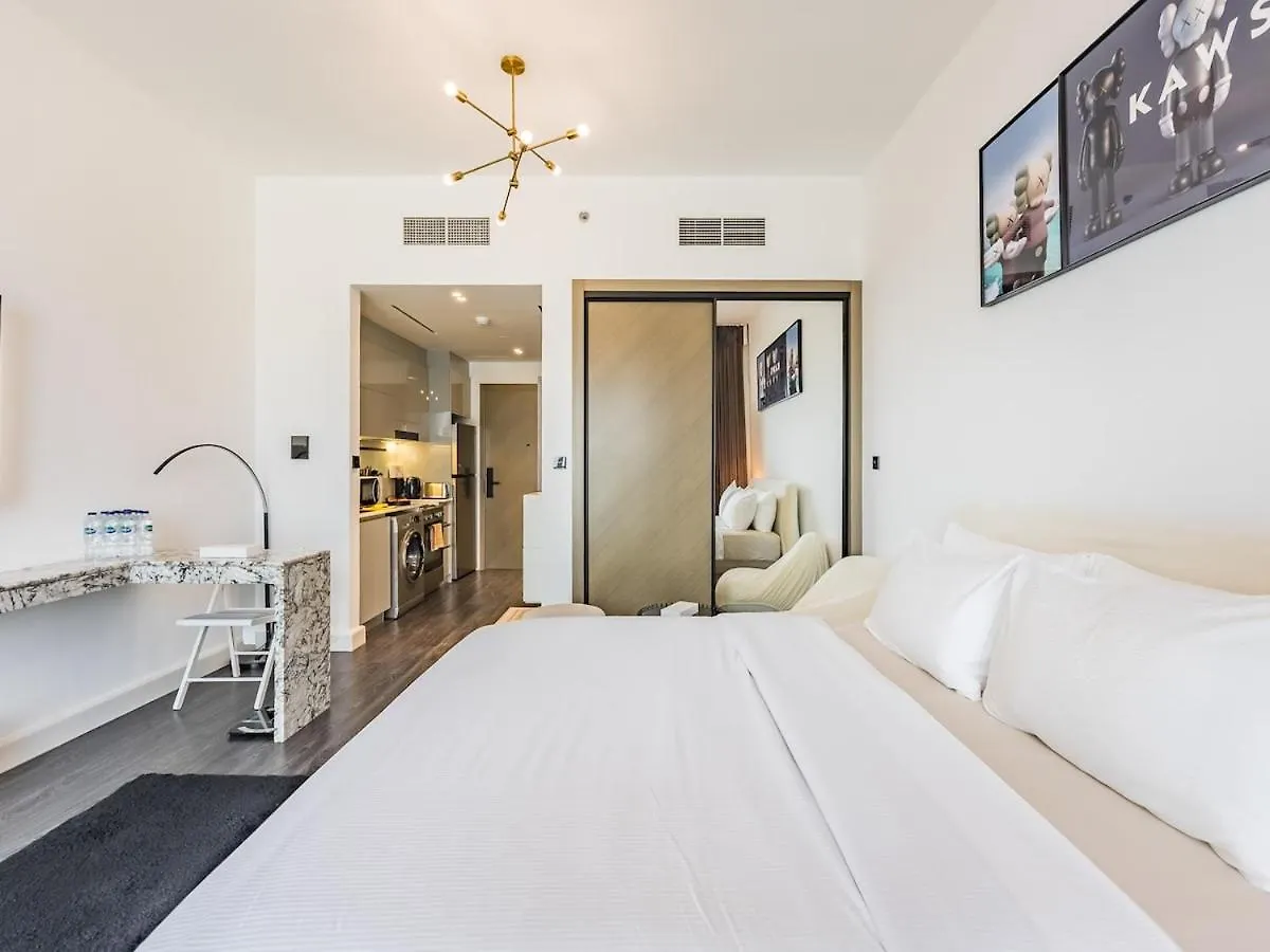 Luxurious Studio Prime Location Business Bay Dubái