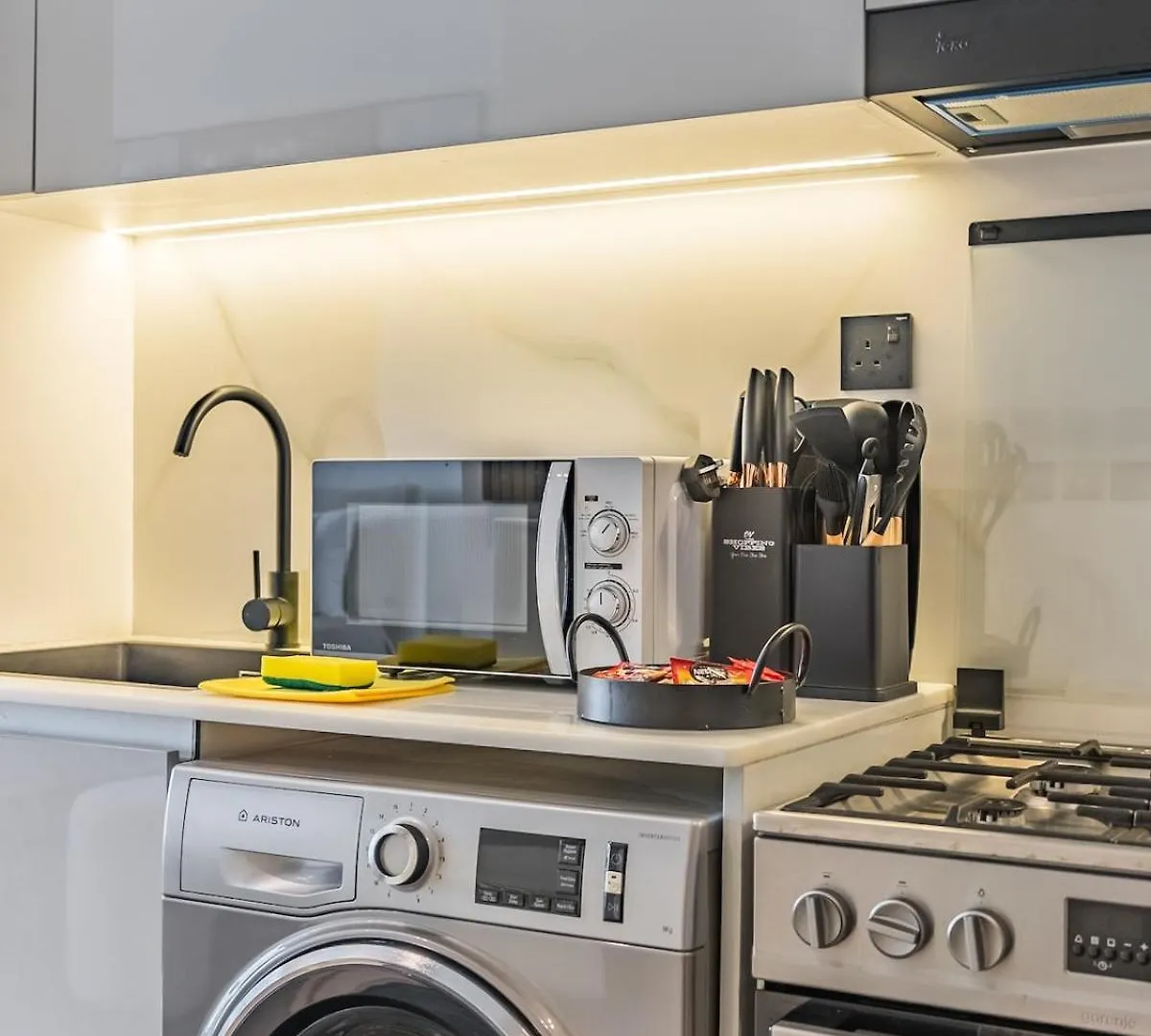 דובאי Luxurious Studio Prime Location Business Bay