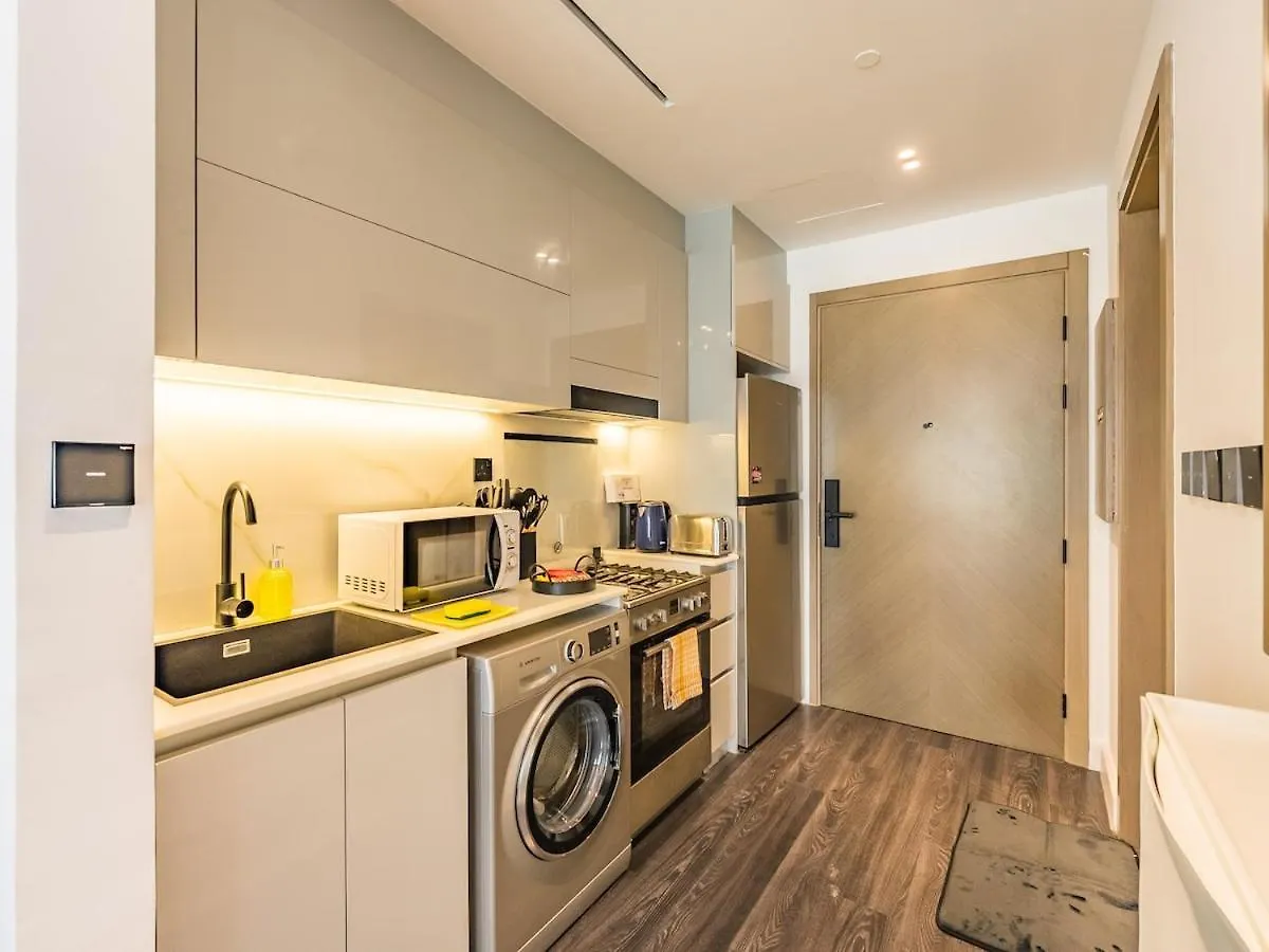 דובאי Luxurious Studio Prime Location Business Bay 0*,  איחוד האמירויות הערביות