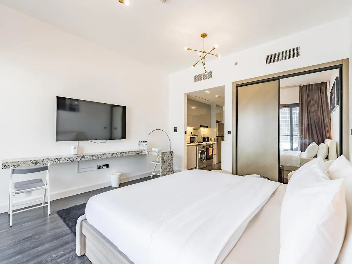 דובאי Luxurious Studio Prime Location Business Bay 0*,  איחוד האמירויות הערביות