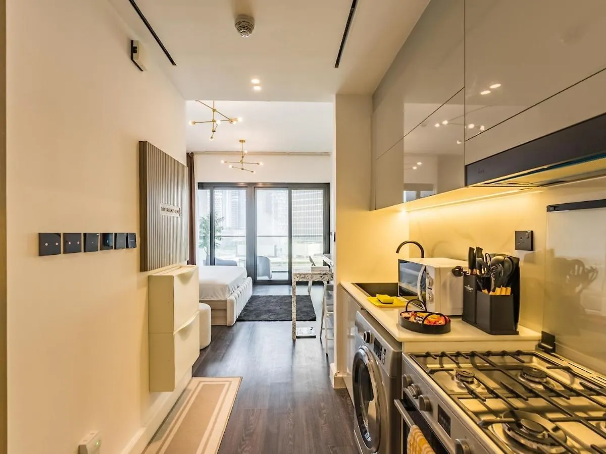 דובאי Luxurious Studio Prime Location Business Bay איחוד האמירויות הערביות